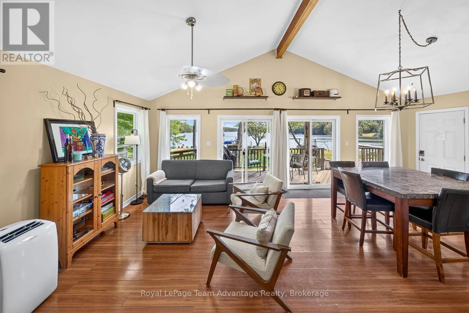 9 - 7 SILVER POINT ROAD #9