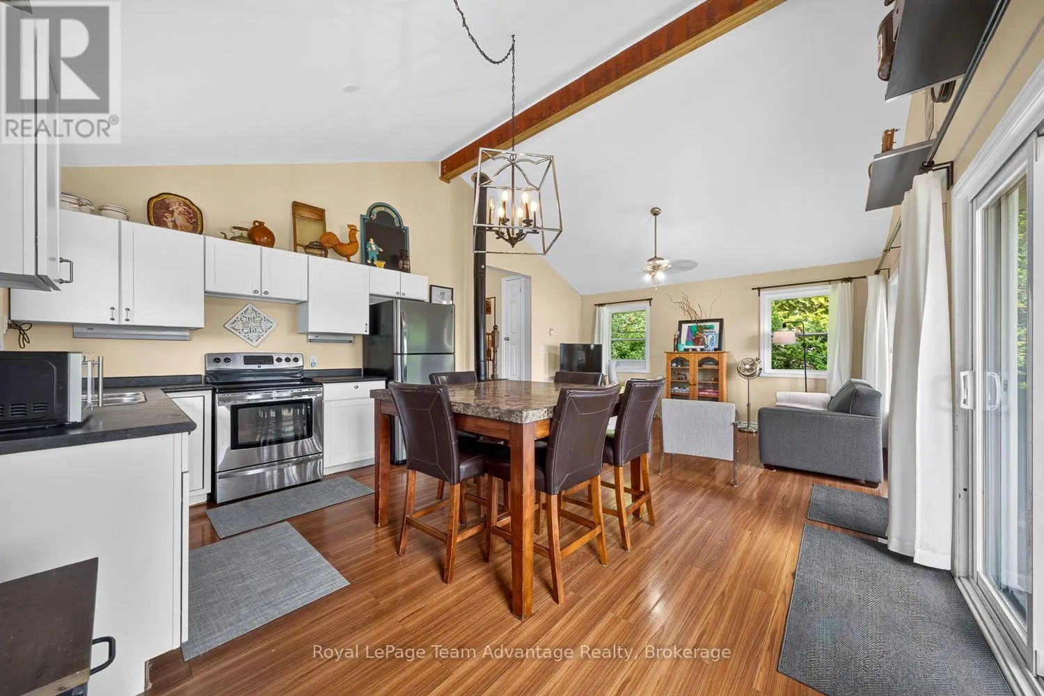 9 - 7 SILVER POINT ROAD #9