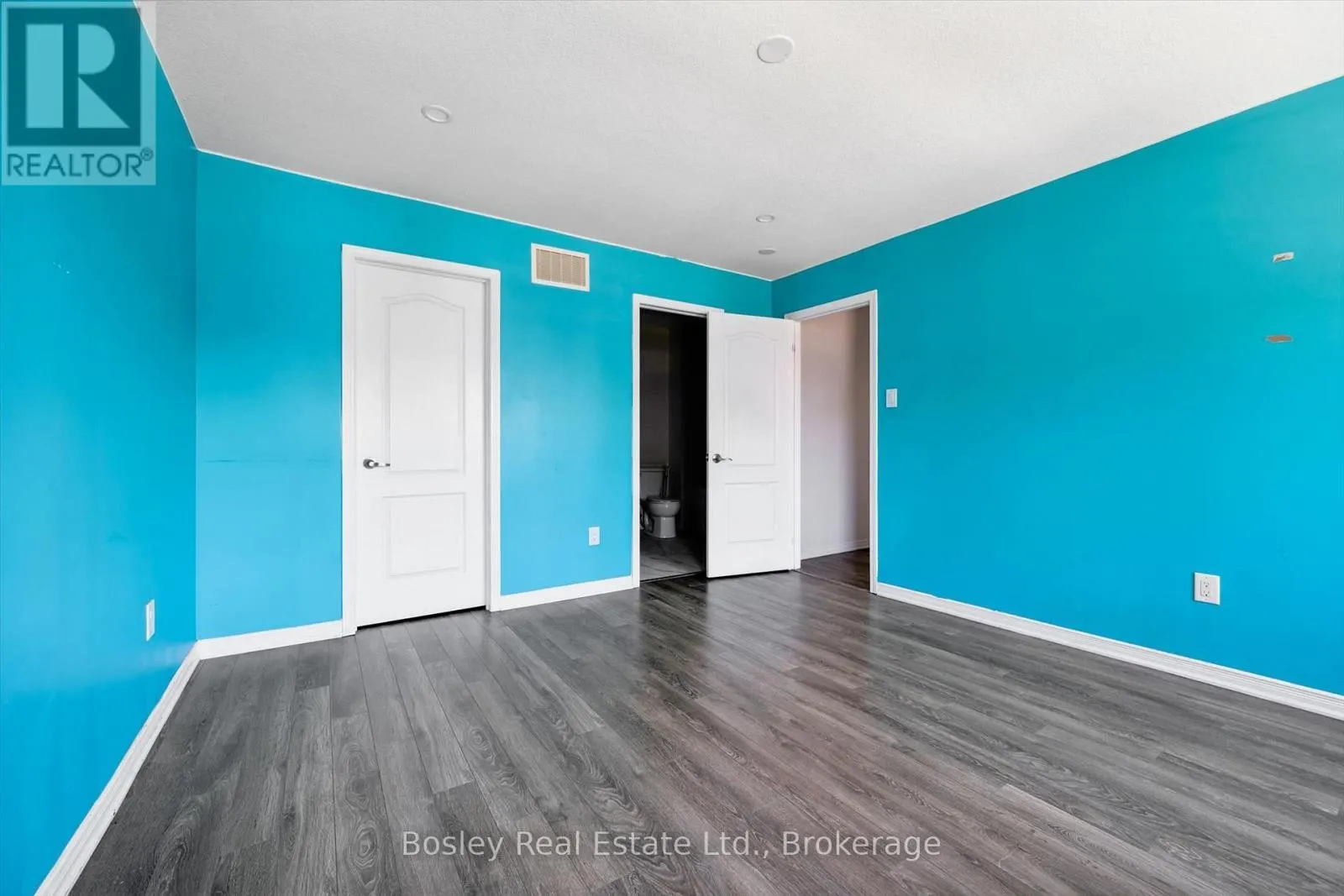 219 DOLMAN STREET W