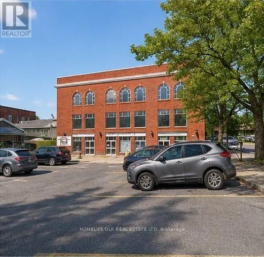 1B - 133 KING STREET W