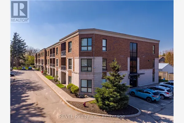 212 - 2799 ST. PAUL AVENUE