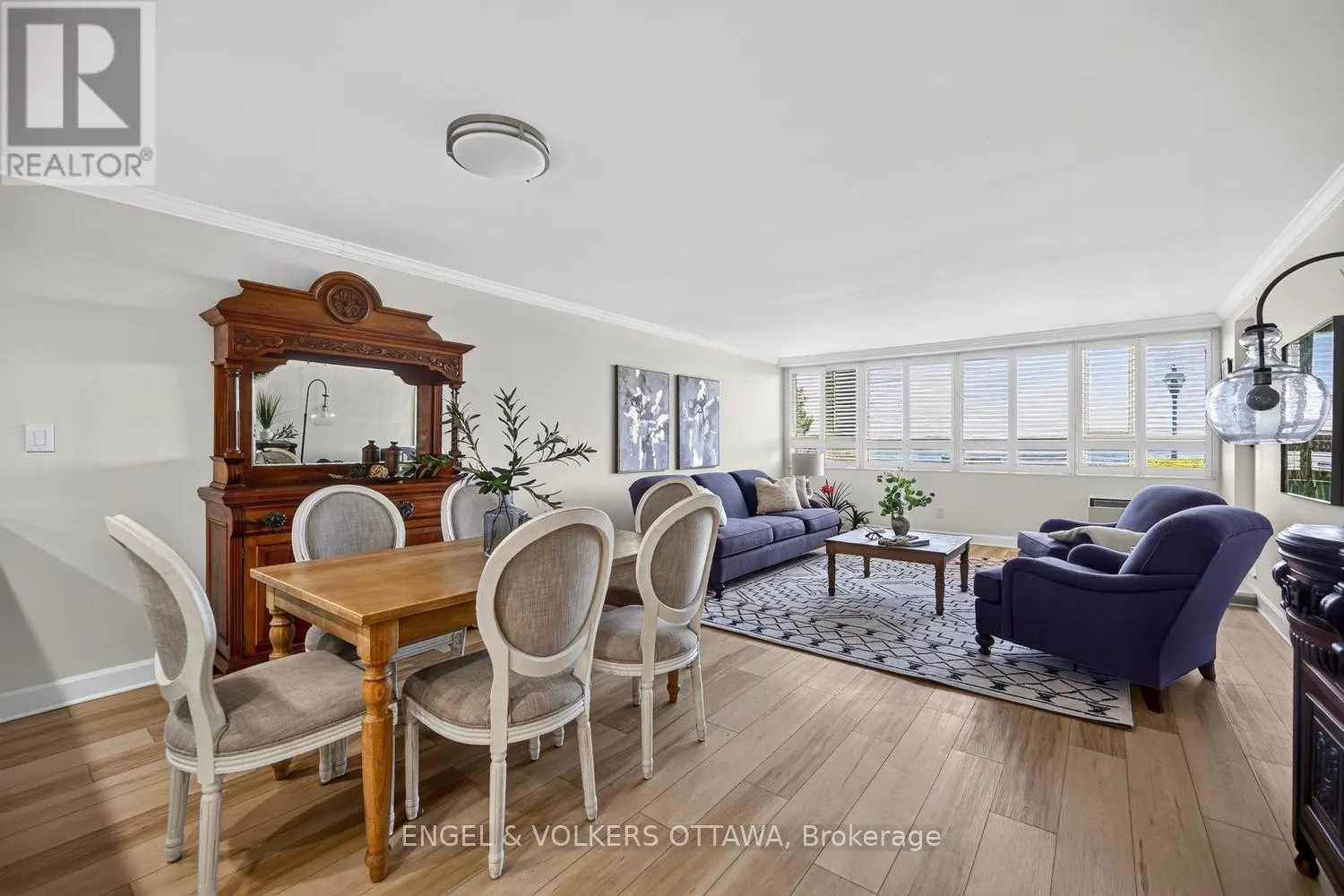 110 - 55 WATER STREET E