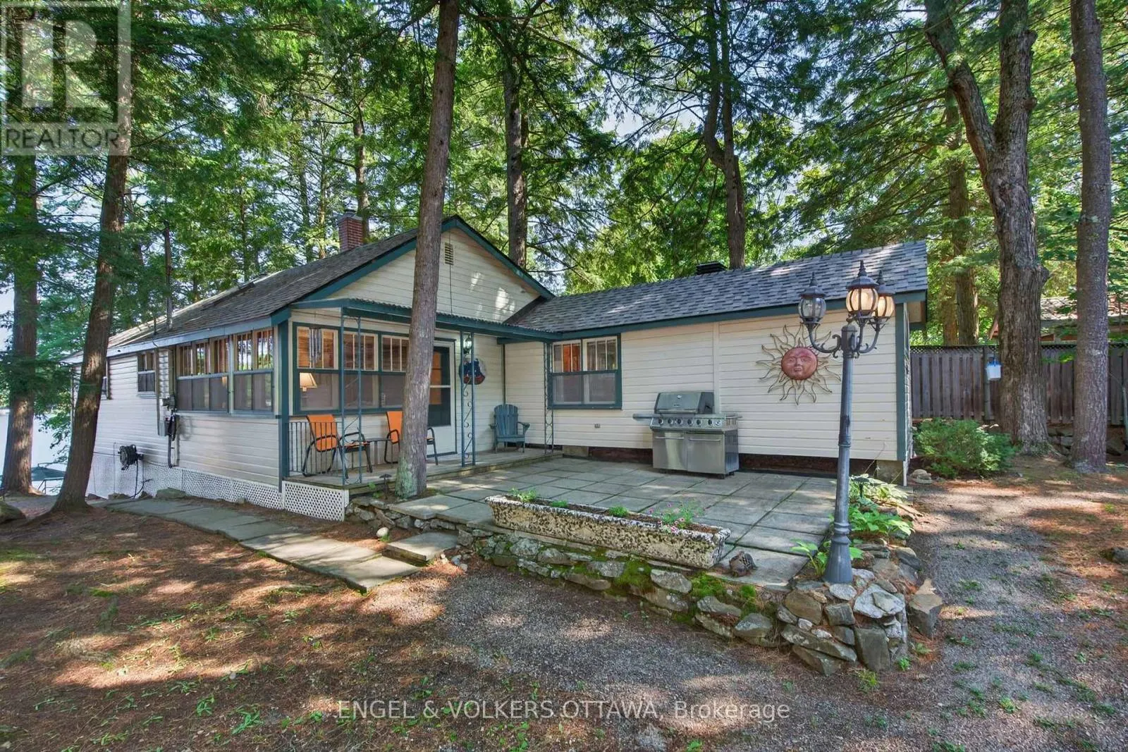 942 DUNN ROVIN LANE