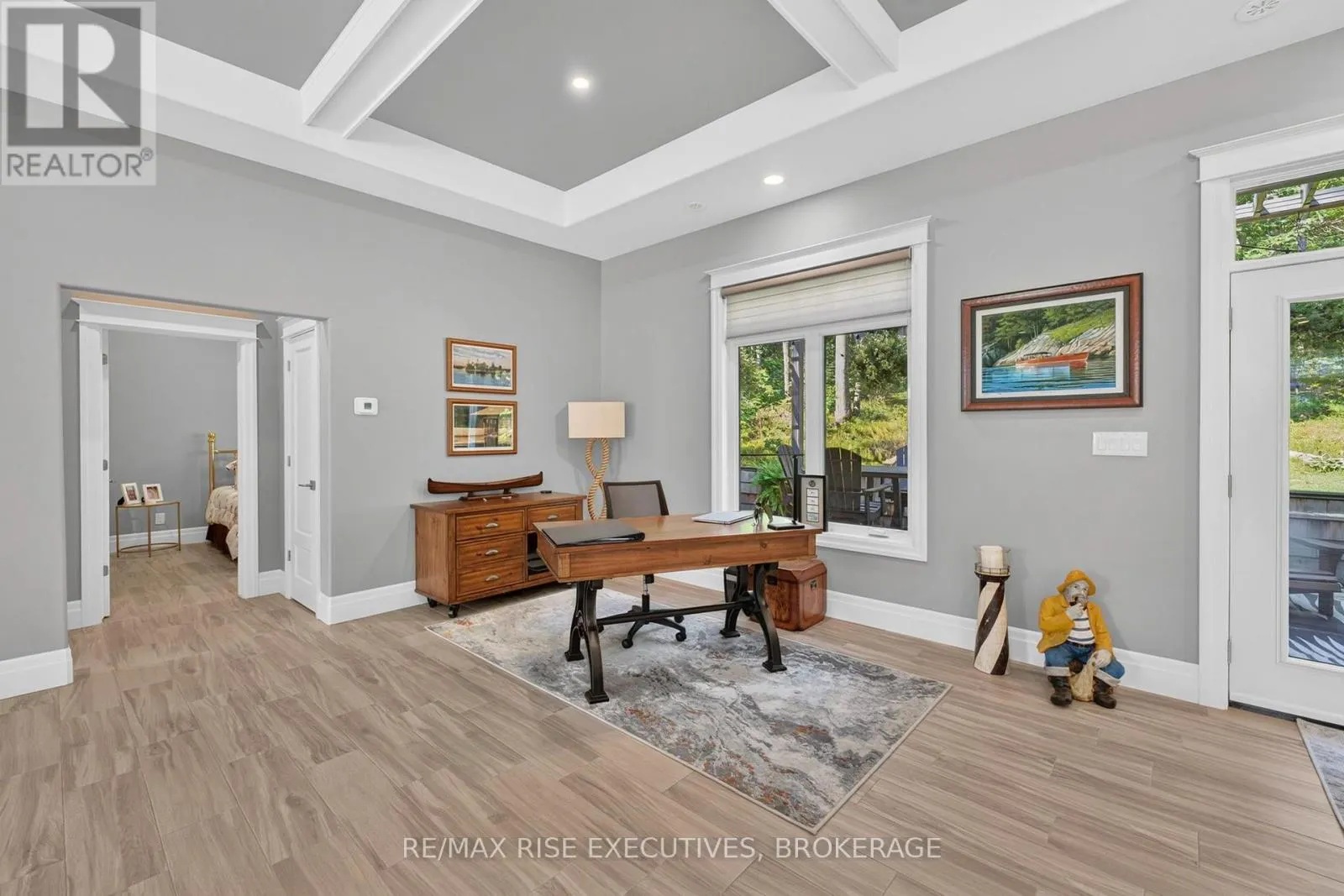 4 HEADLANDS WAY