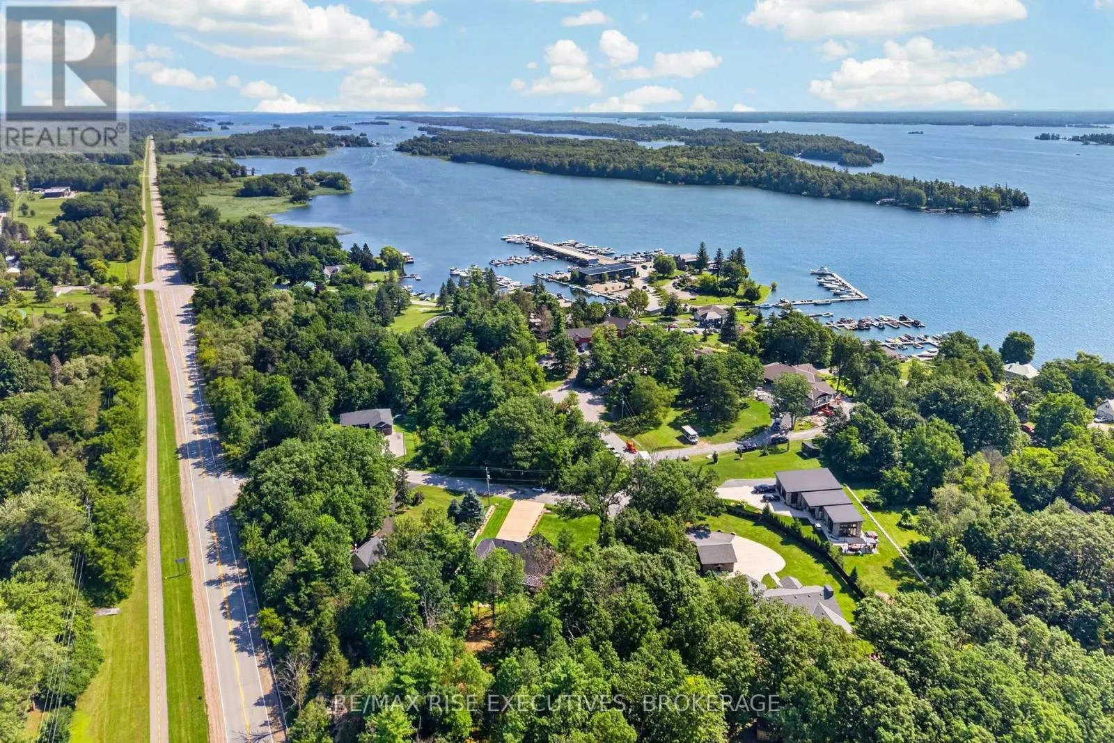 4 HEADLANDS WAY