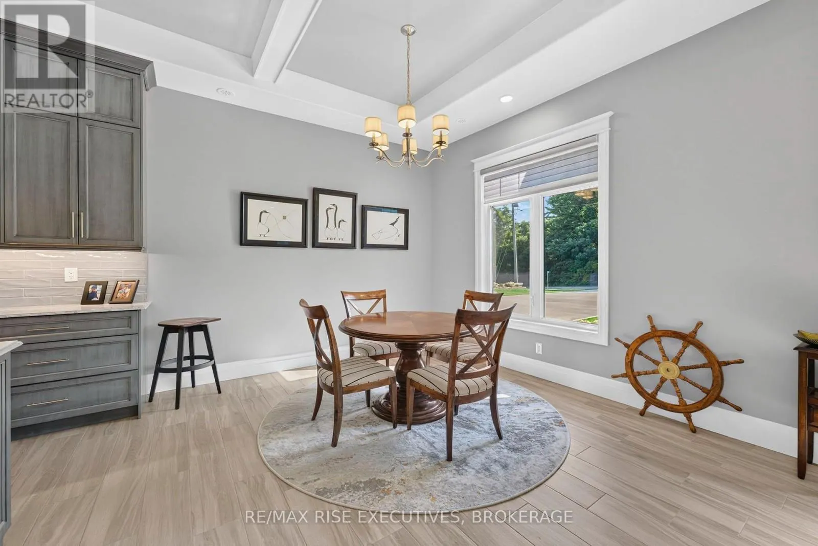 4 HEADLANDS WAY