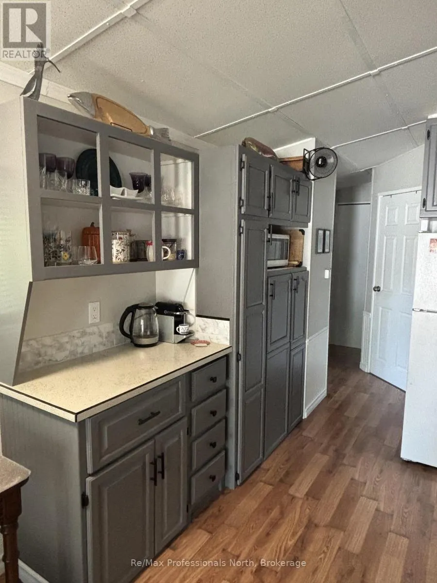 98 - 1007 RACOON ROAD #98