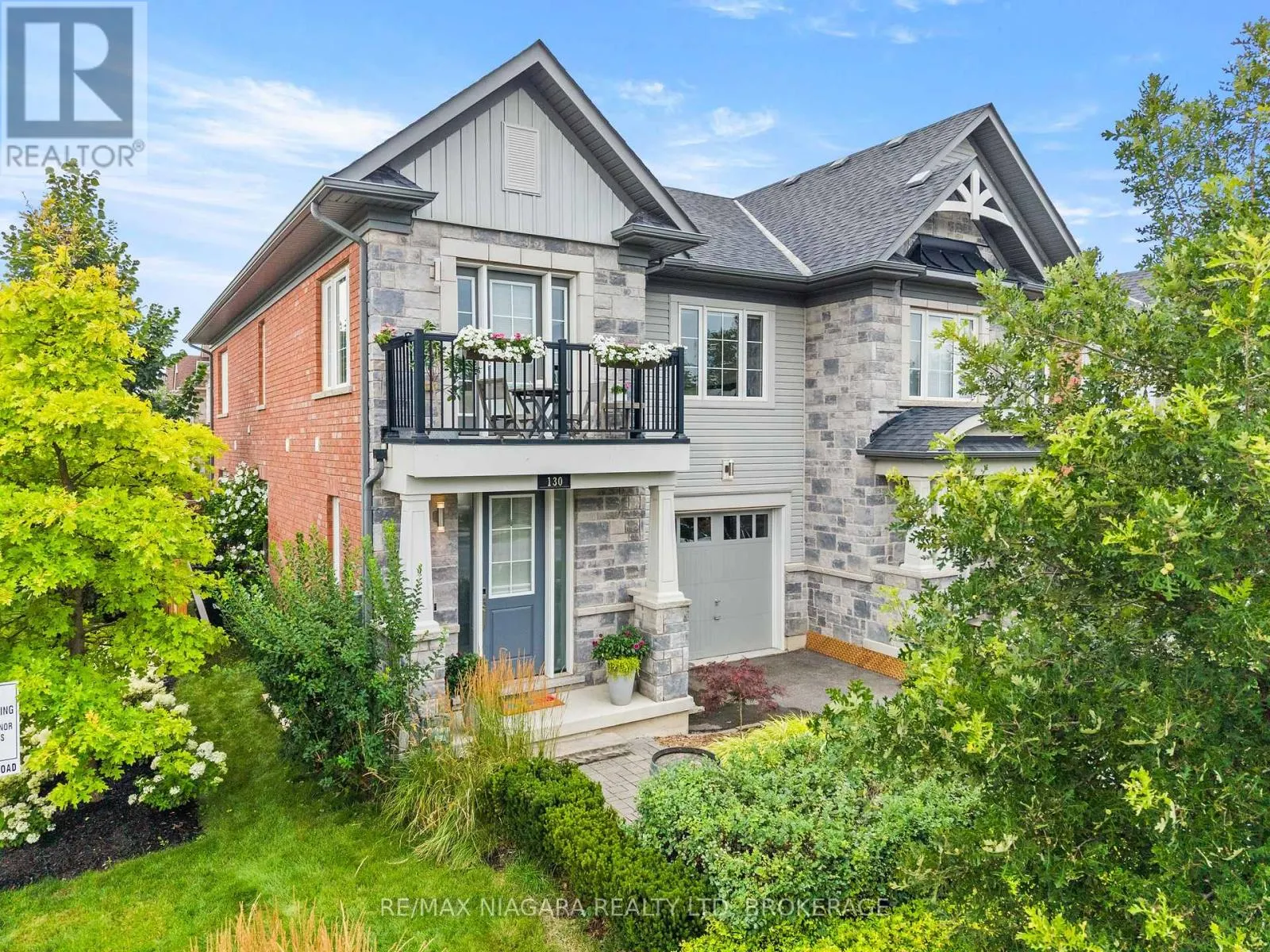 130 JOHN STREET W
