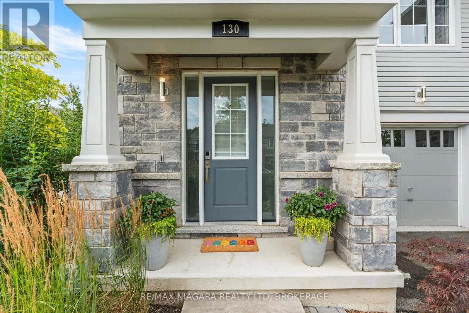 130 JOHN STREET W