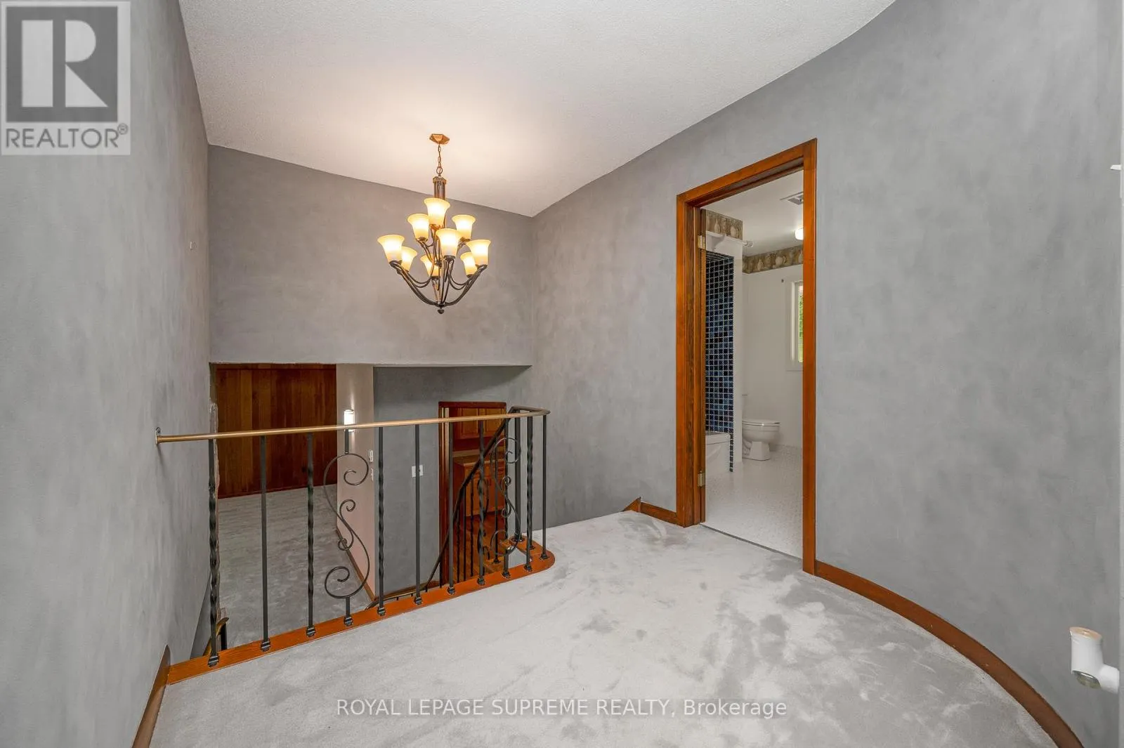 2035 HOLLOW ROAD