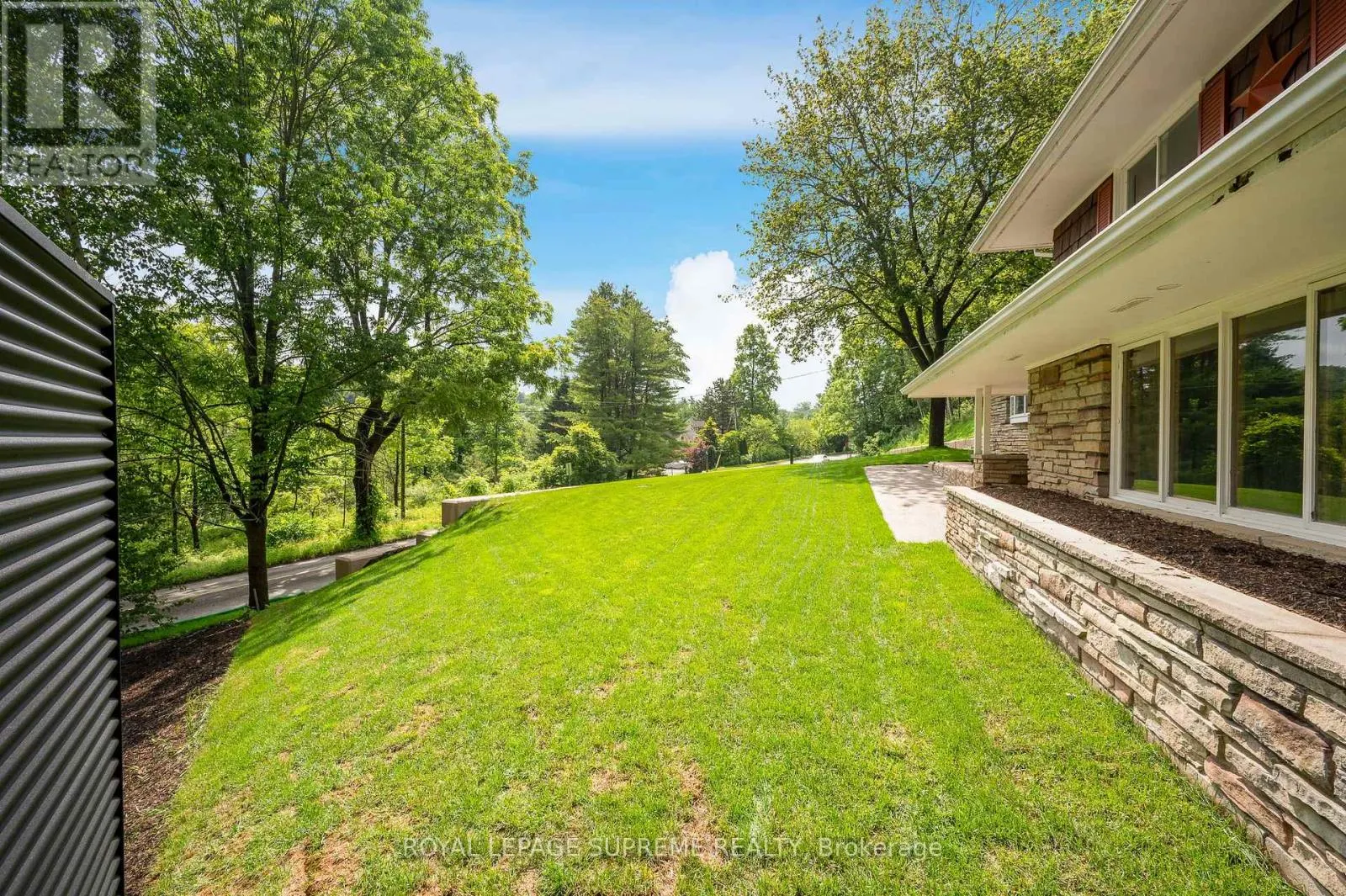 2035 HOLLOW ROAD