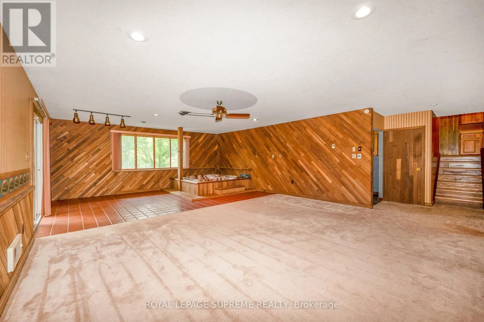 2035 HOLLOW ROAD