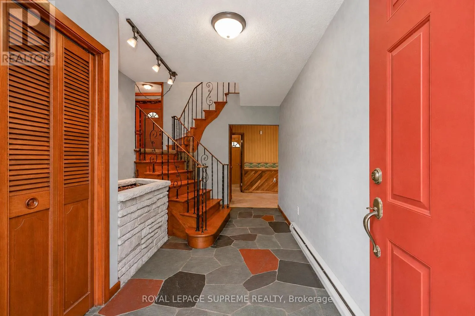 2035 HOLLOW ROAD