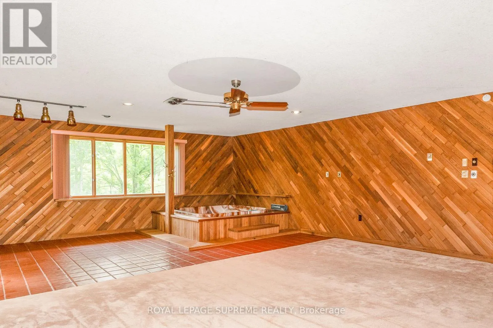 2035 HOLLOW ROAD