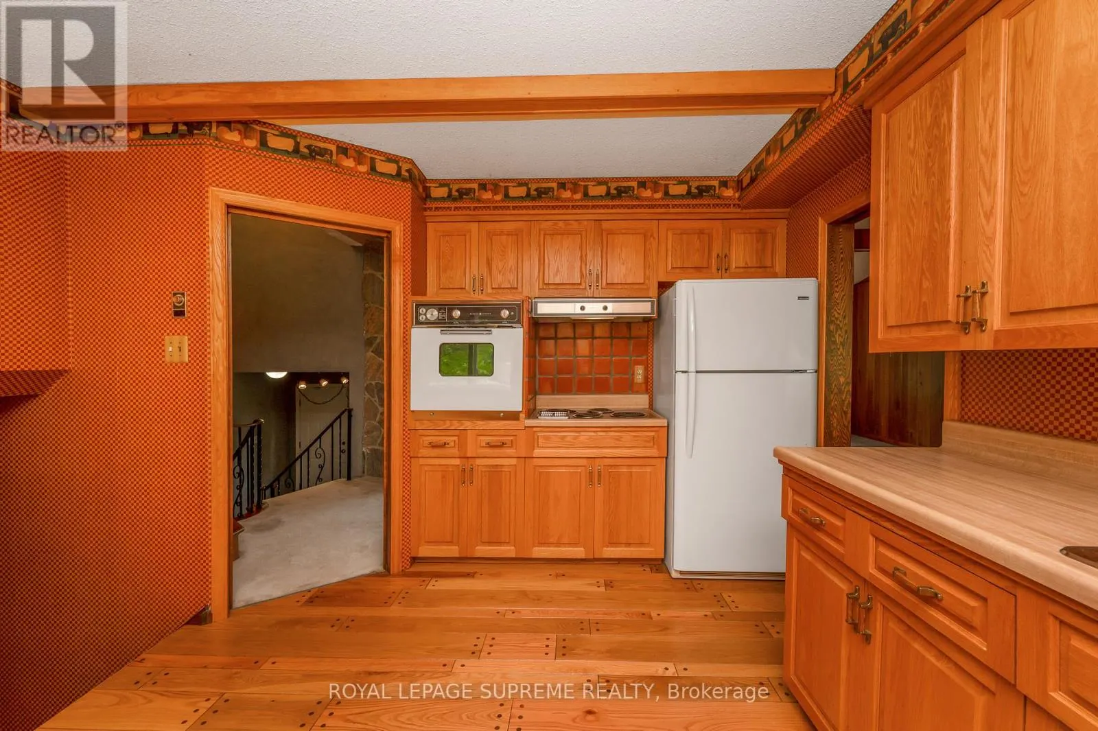 2035 HOLLOW ROAD