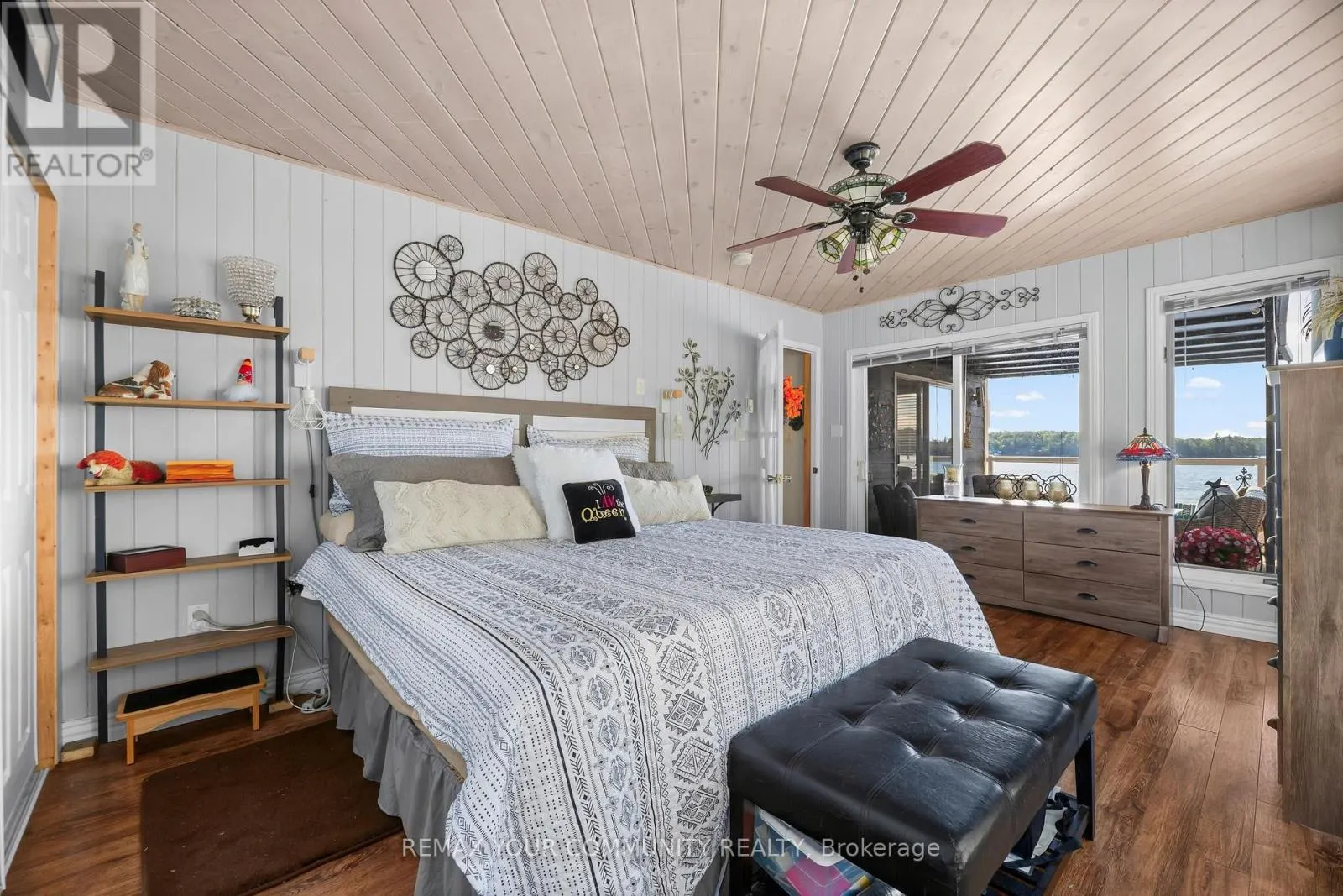 511 EAST CLEAR BAY ROAD