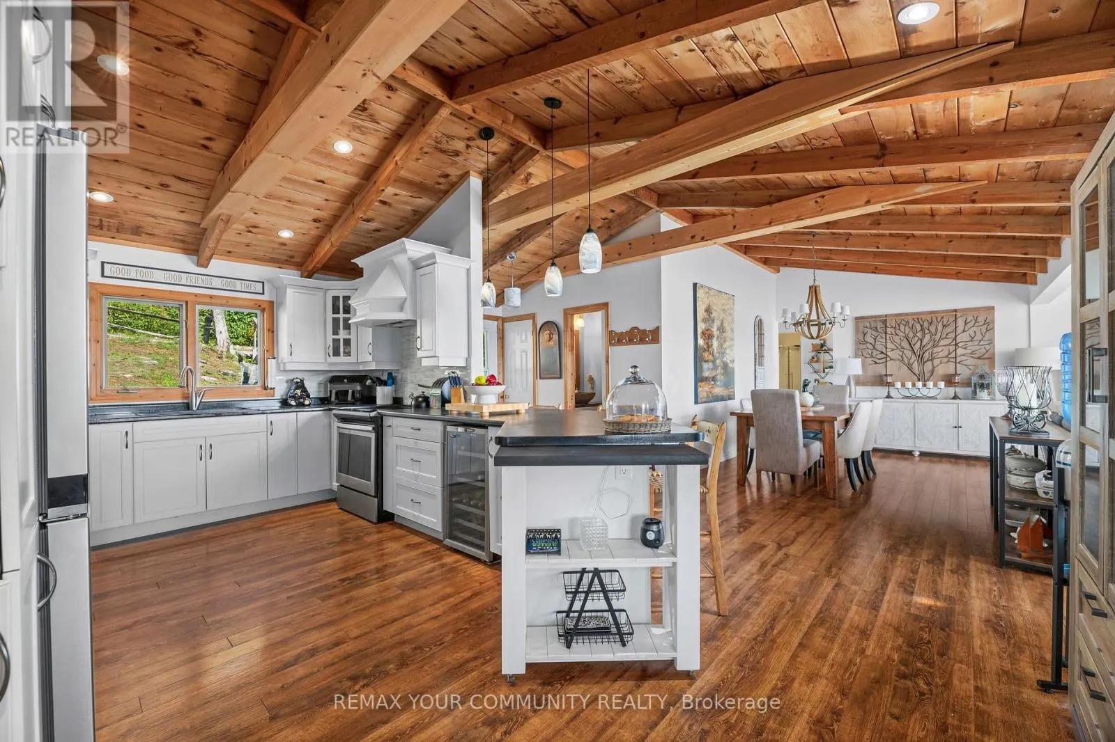 511 EAST CLEAR BAY ROAD