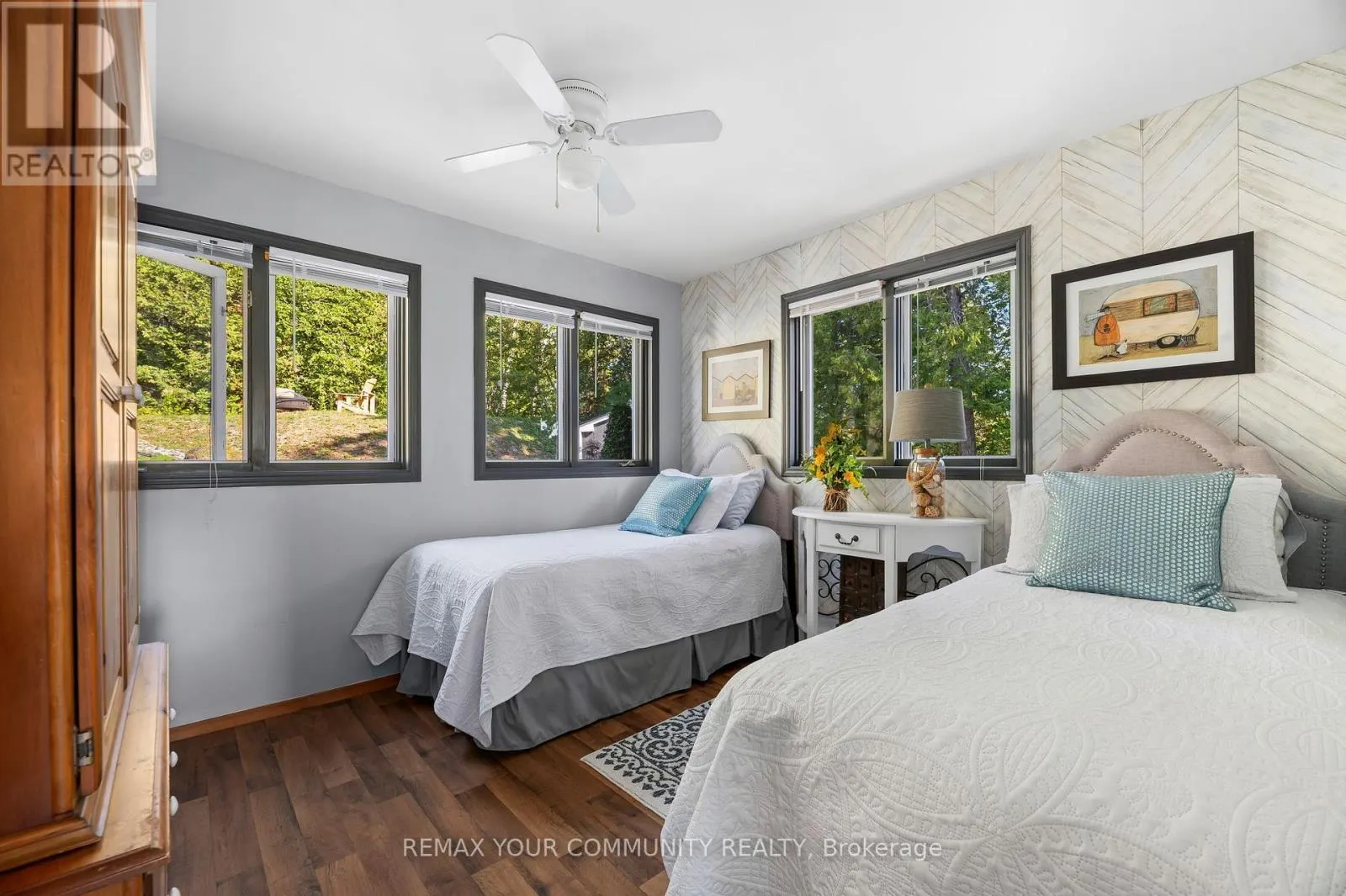511 EAST CLEAR BAY ROAD