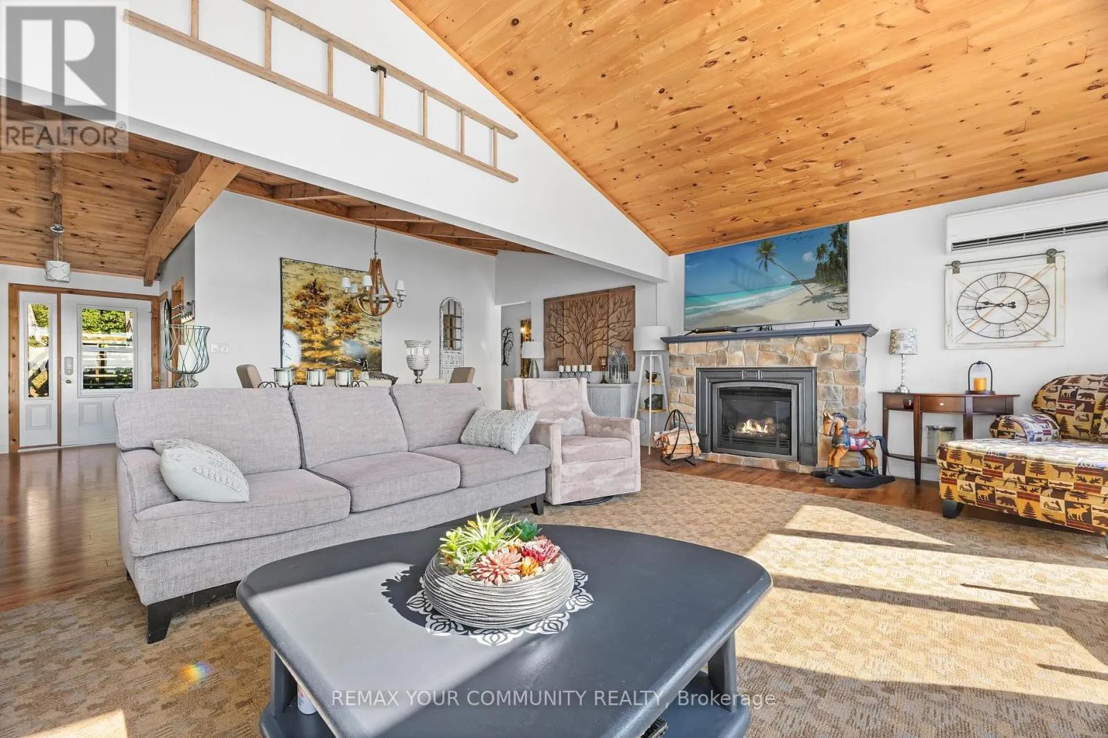 511 EAST CLEAR BAY ROAD