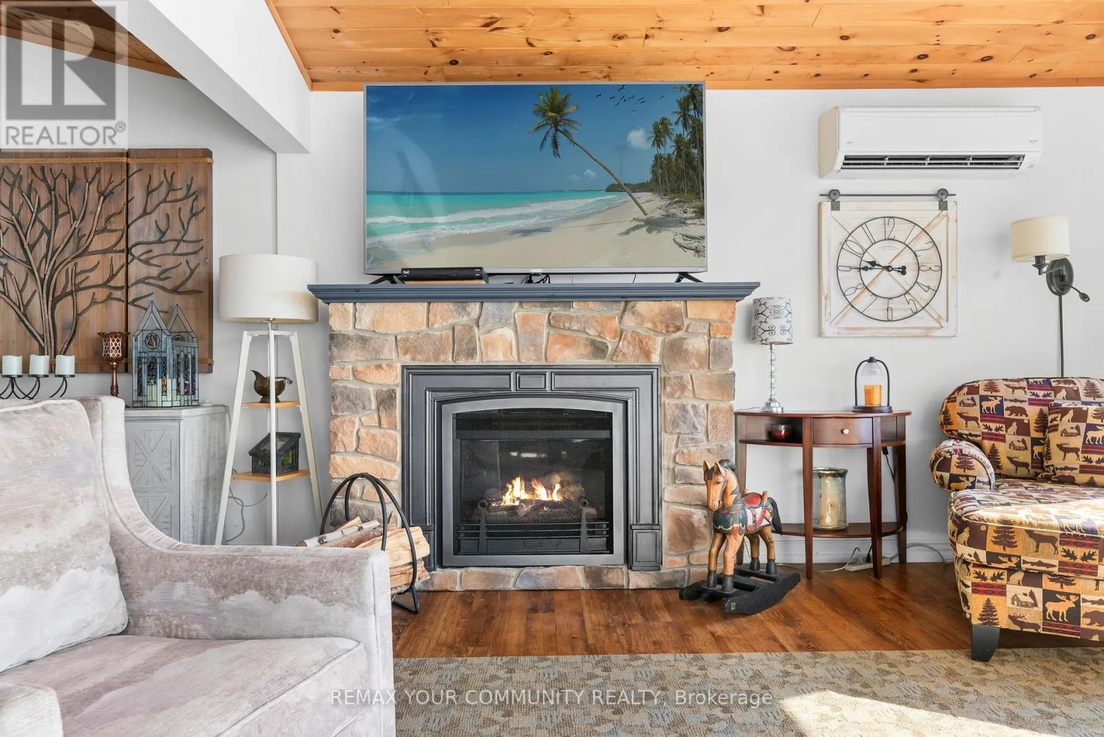 511 EAST CLEAR BAY ROAD