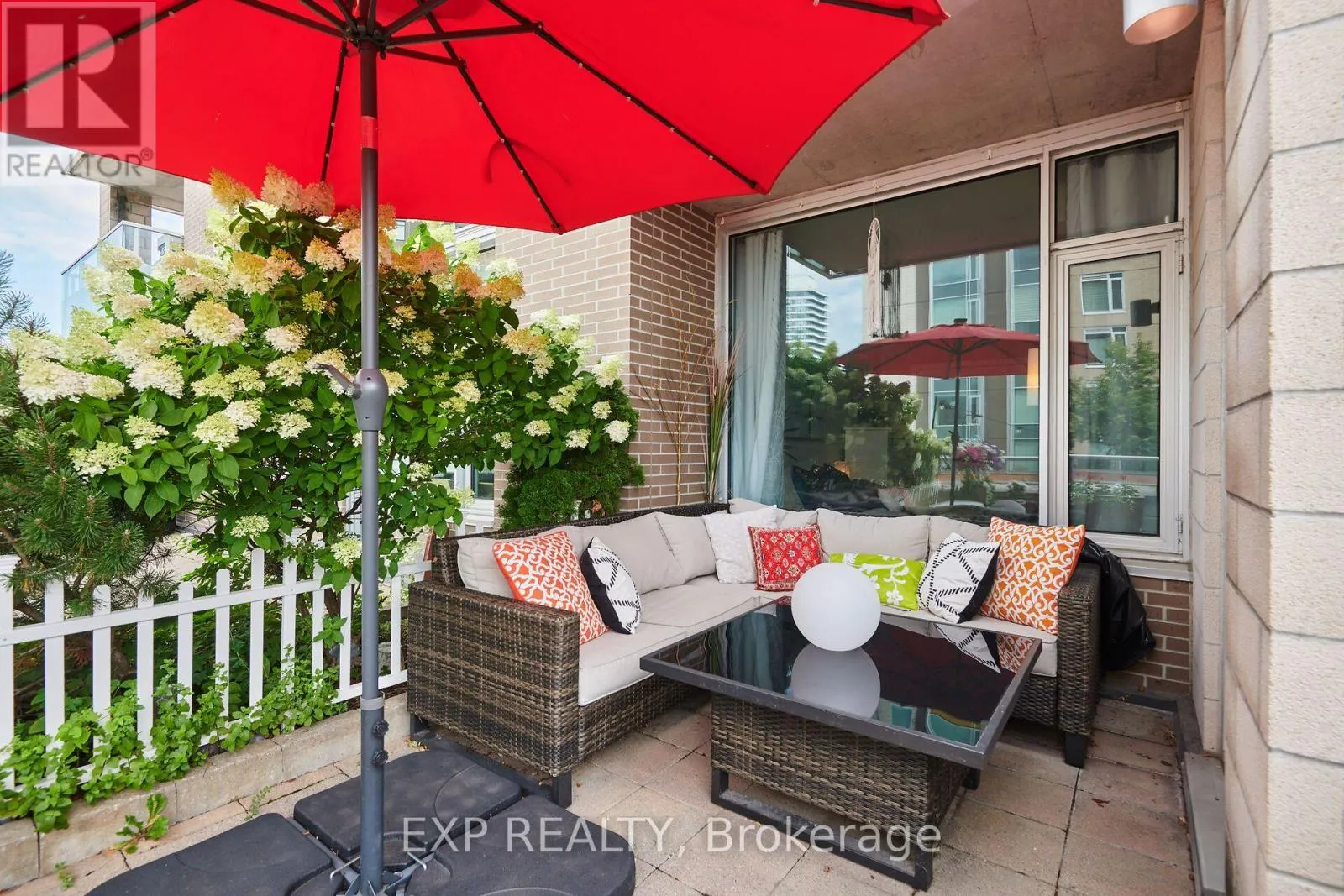 203 - 575 BYRON AVENUE