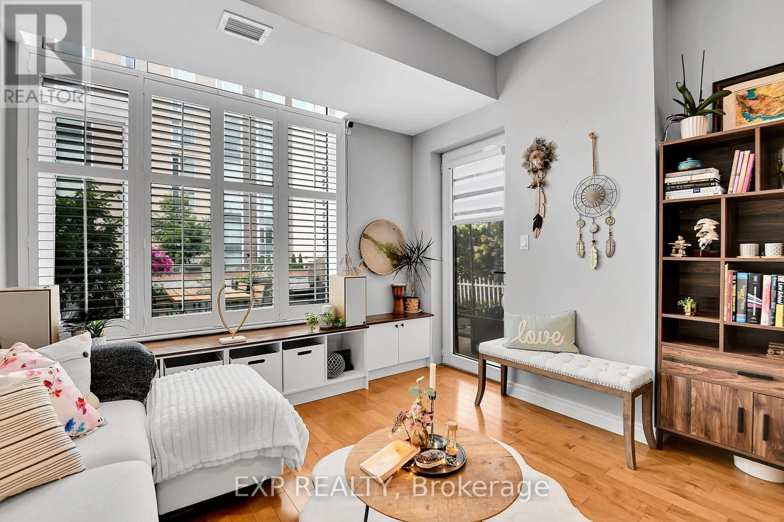 203 - 575 BYRON AVENUE