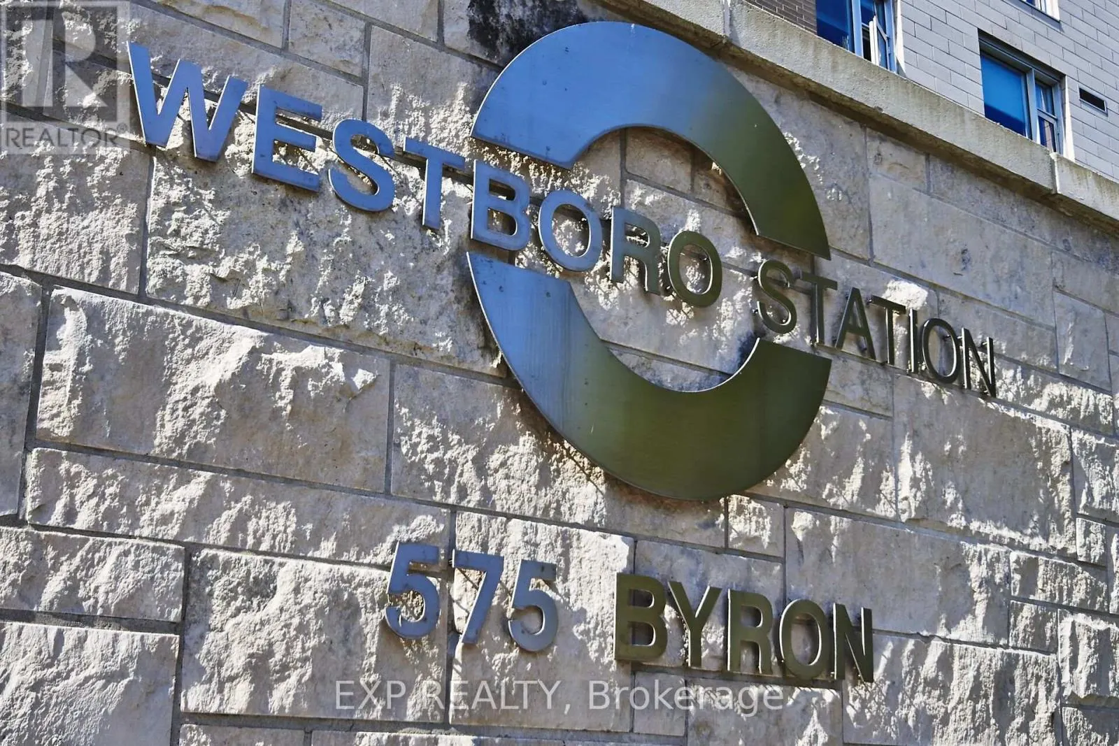203 - 575 BYRON AVENUE