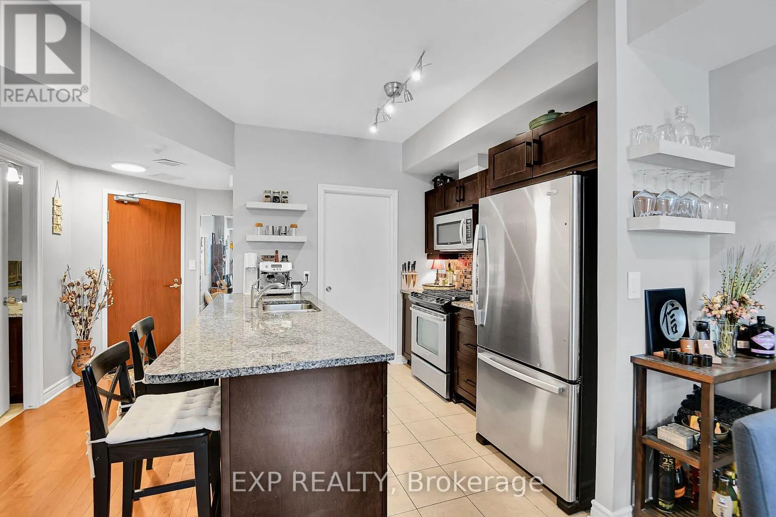 203 - 575 BYRON AVENUE