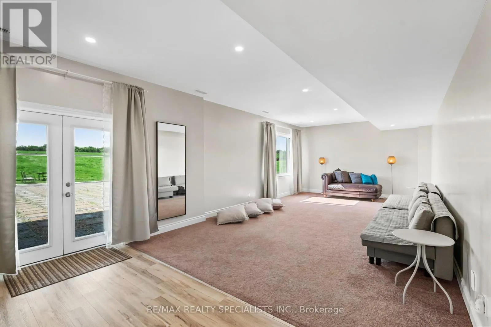 676378 CENTRE ROAD