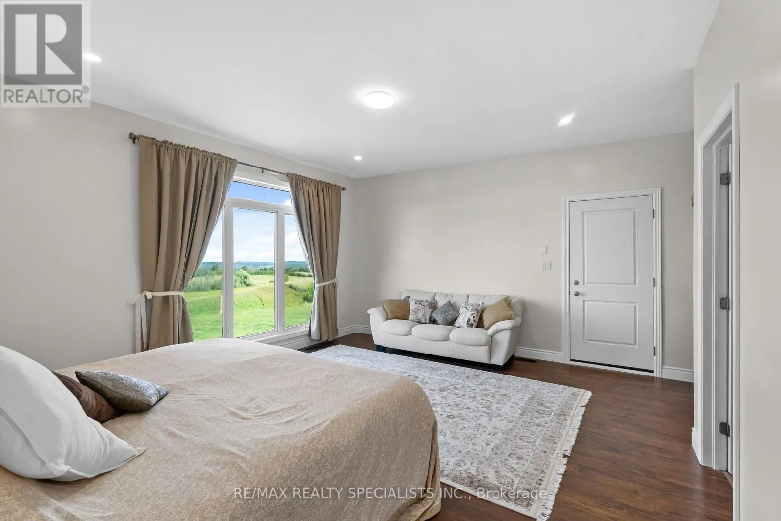 676378 CENTRE ROAD