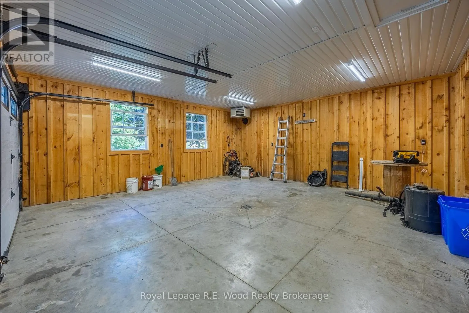 6 HIGHLAND DRIVE