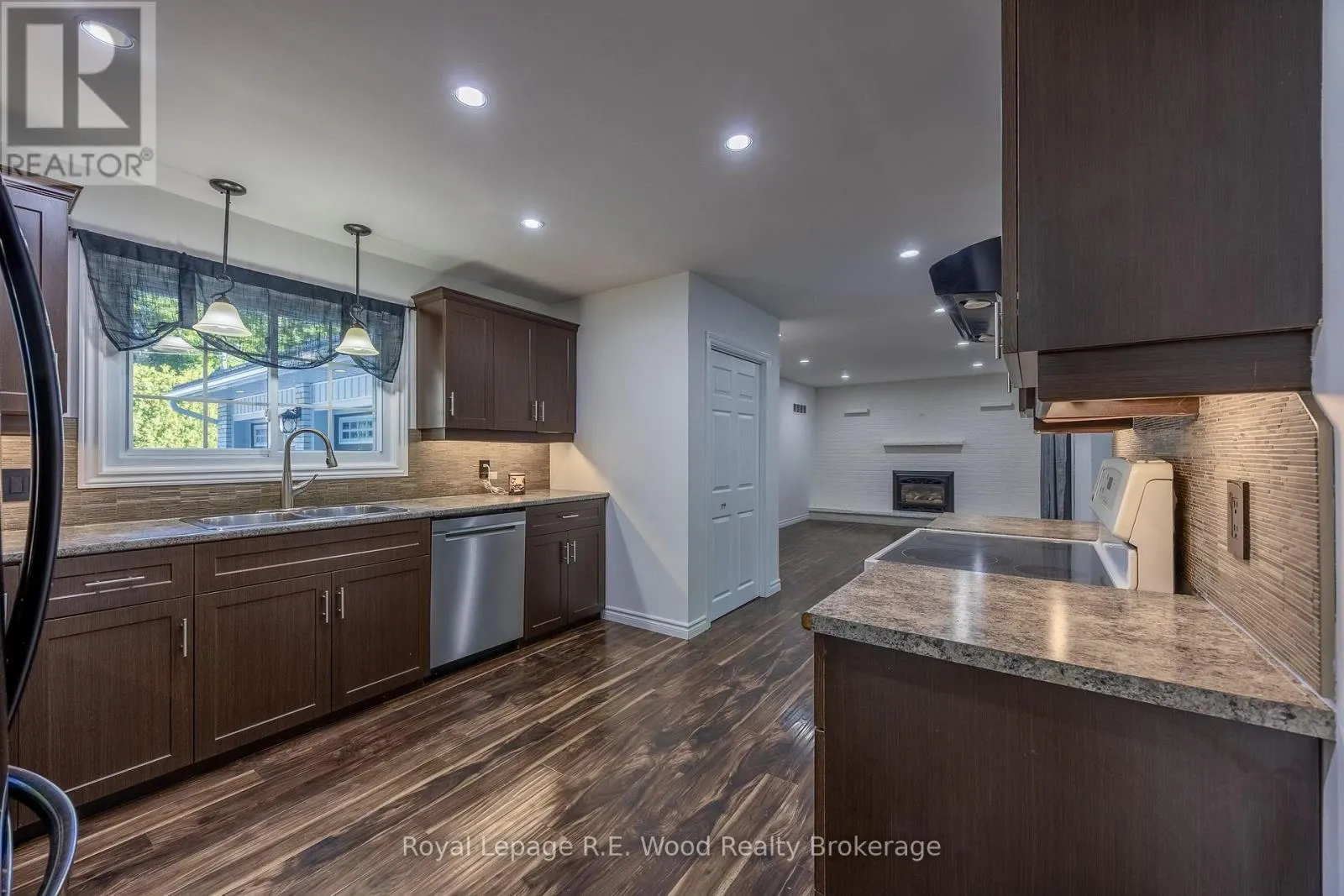 6 HIGHLAND DRIVE