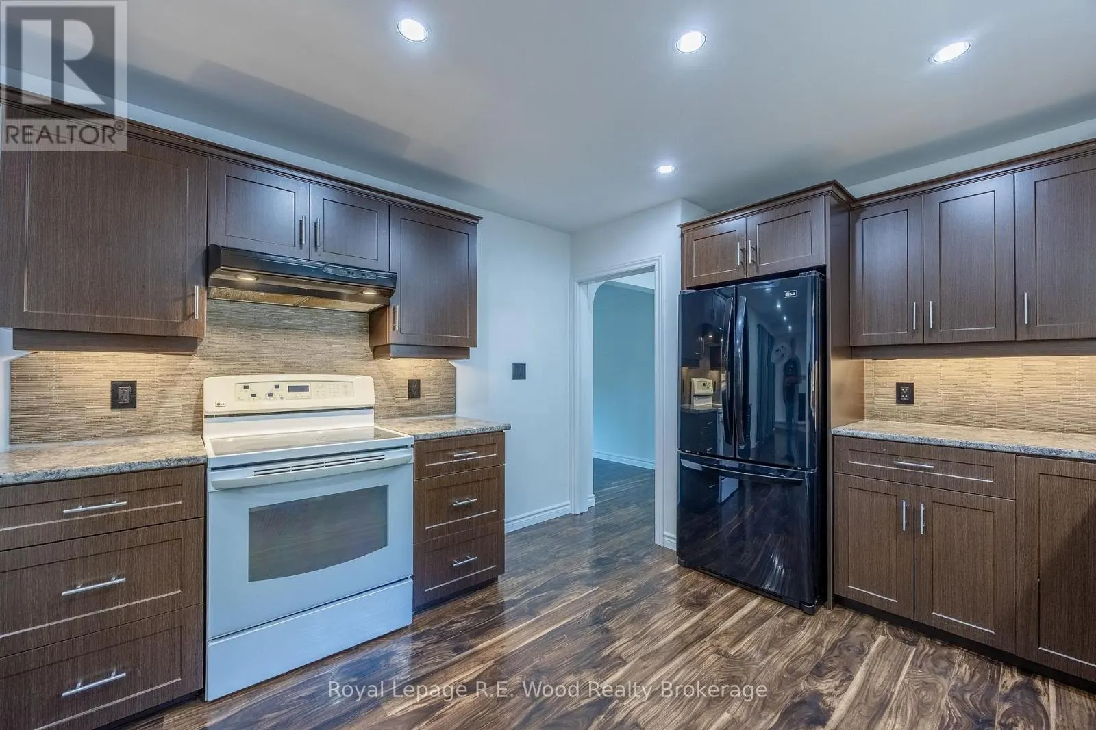 6 HIGHLAND DRIVE