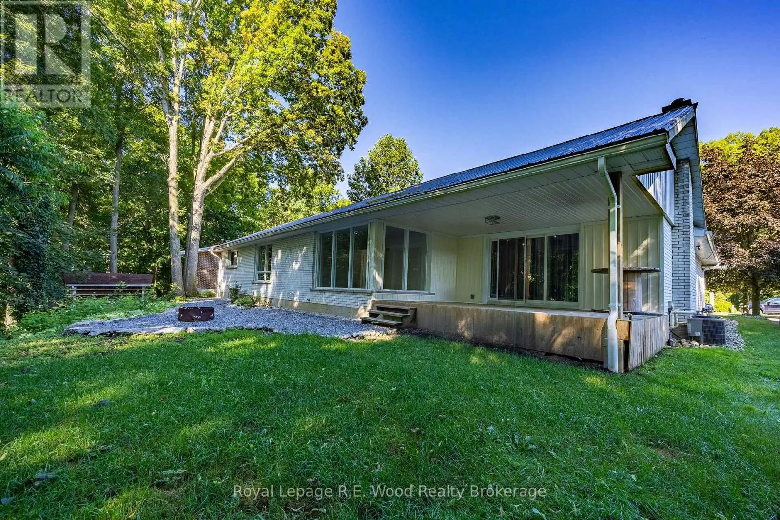 6 HIGHLAND DRIVE