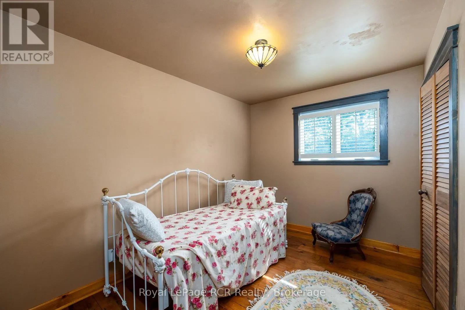 637316 ST. VINCENT-SYDENHAM TOWNLINE