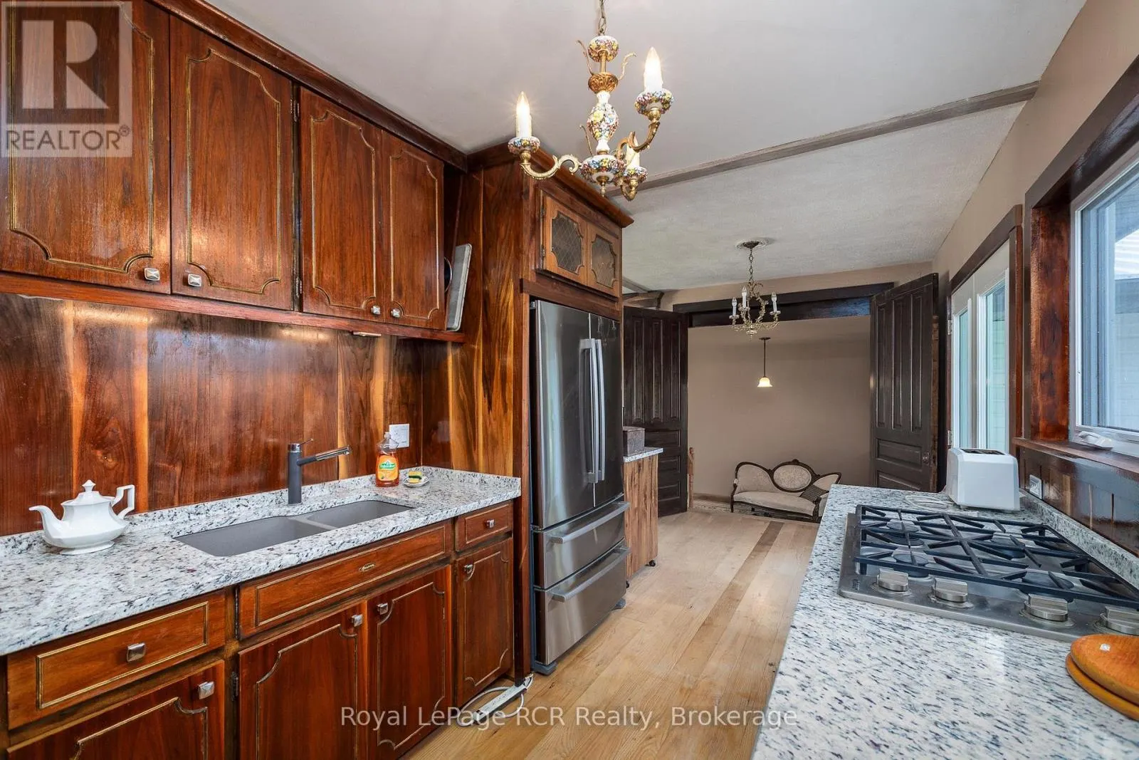 637316 ST. VINCENT-SYDENHAM TOWNLINE