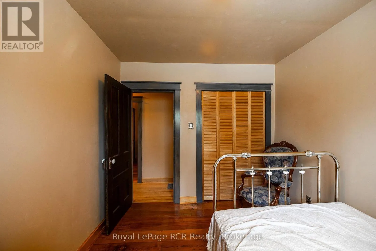 637316 ST. VINCENT-SYDENHAM TOWNLINE