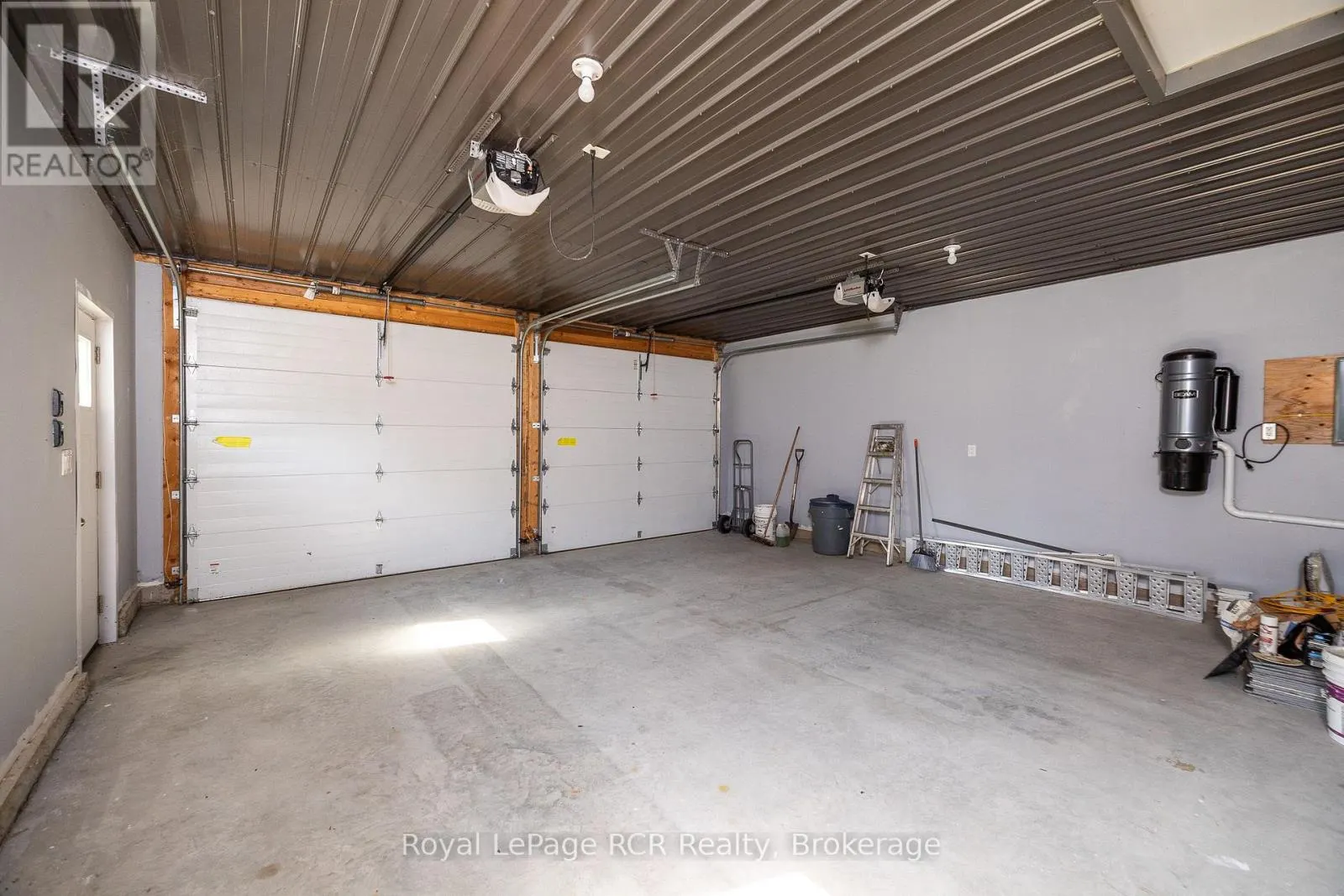 637316 ST. VINCENT-SYDENHAM TOWNLINE