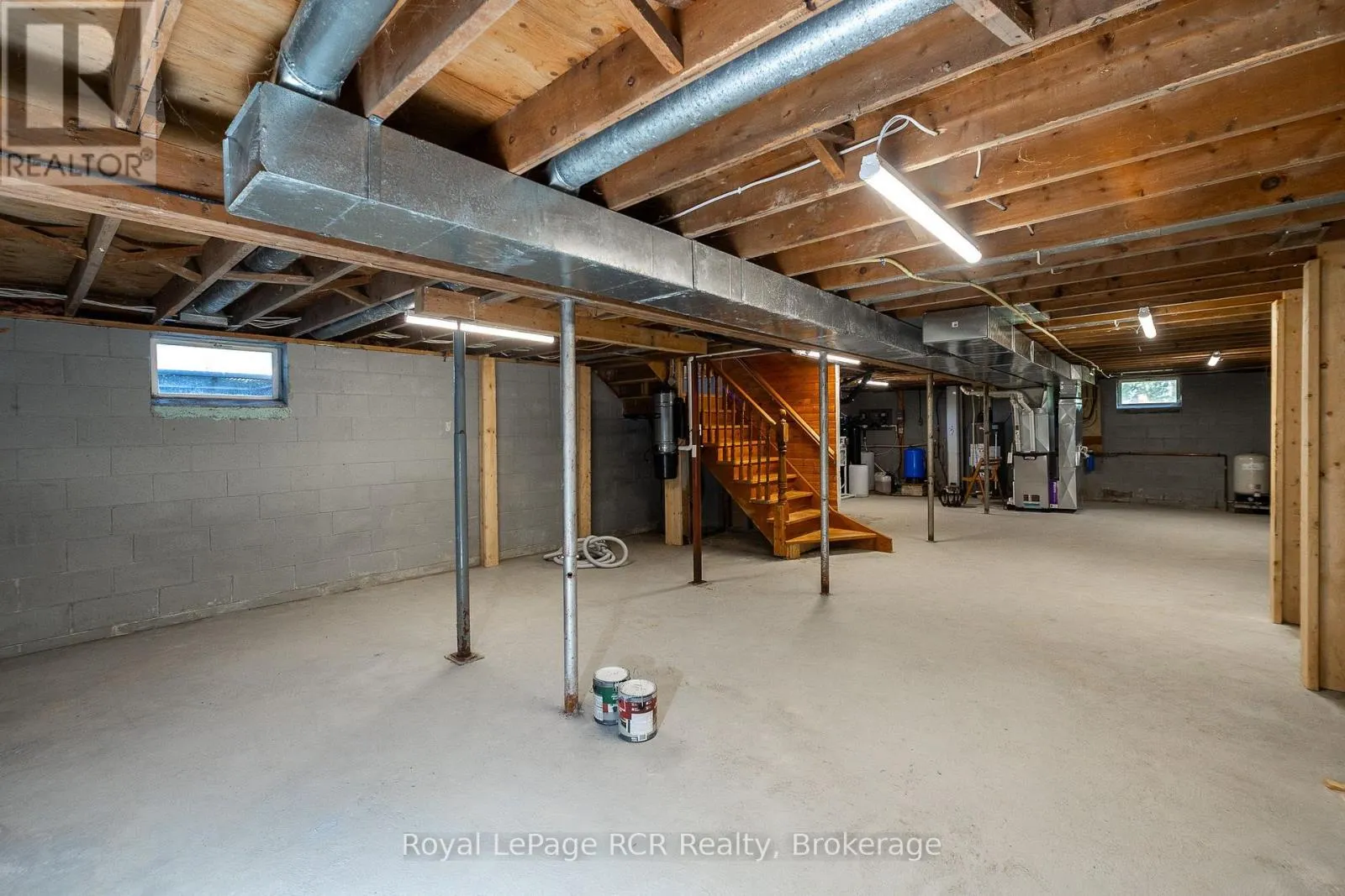 637316 ST. VINCENT-SYDENHAM TOWNLINE
