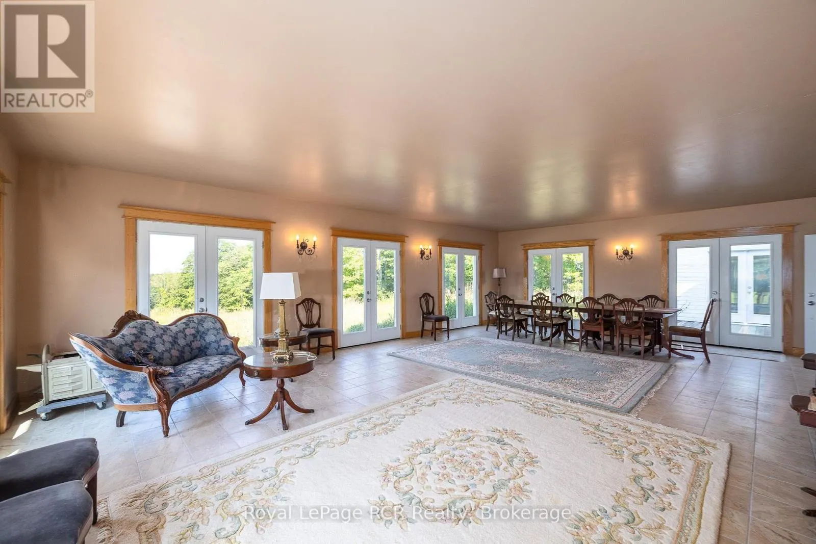 637316 ST. VINCENT-SYDENHAM TOWNLINE