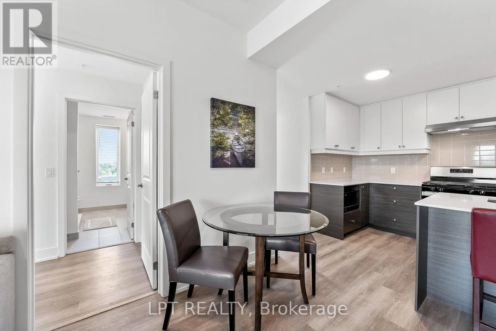 402 - 19B WEST STREET N