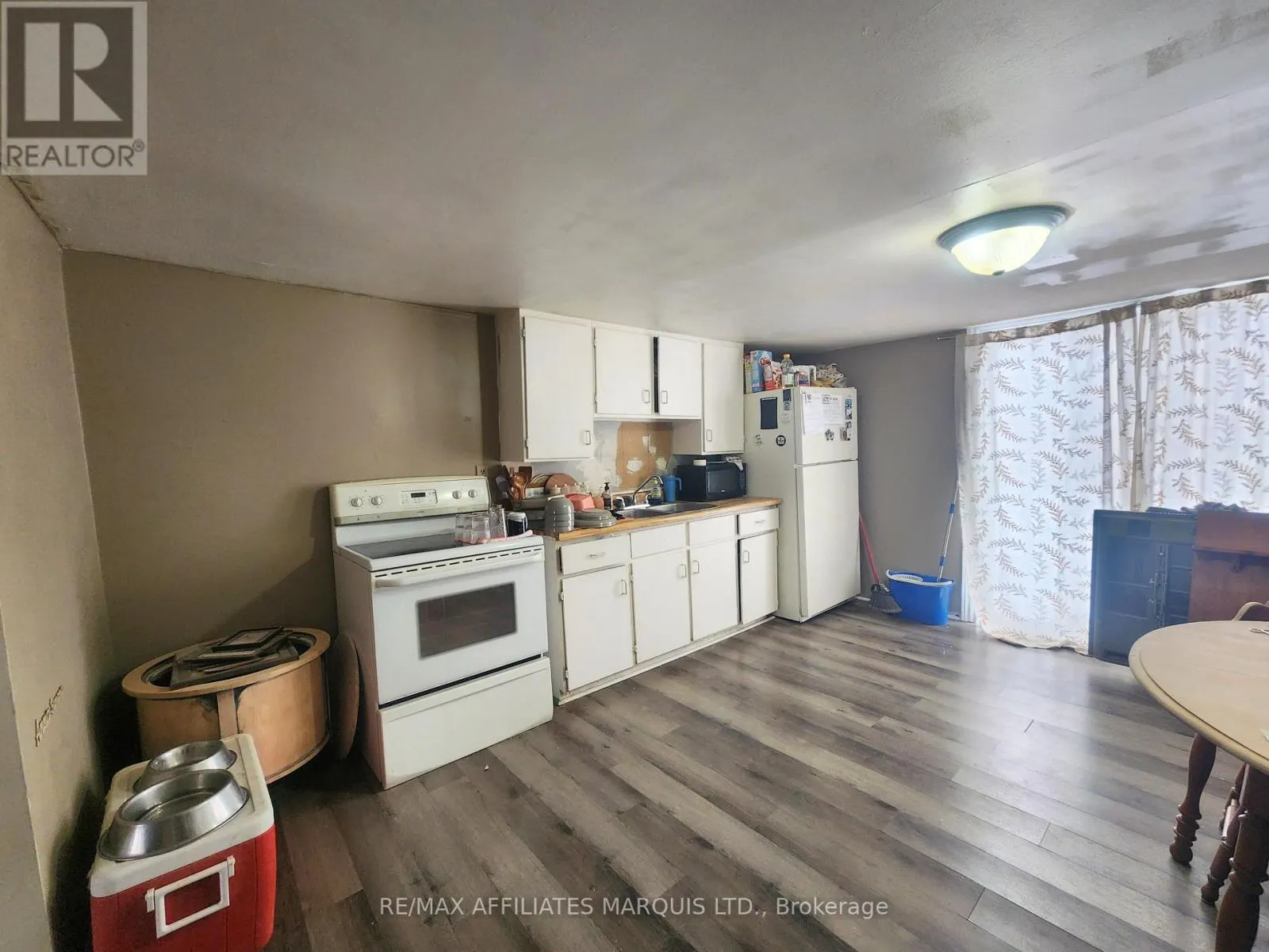 12 - 12A CARTIER AVENUE