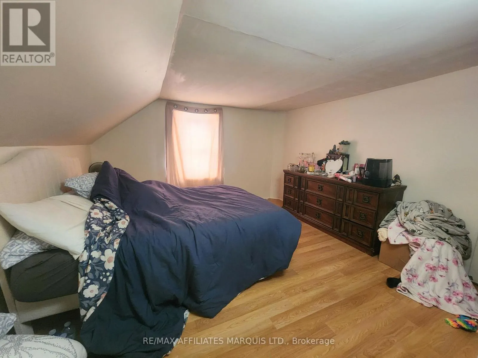 12 - 12A CARTIER AVENUE