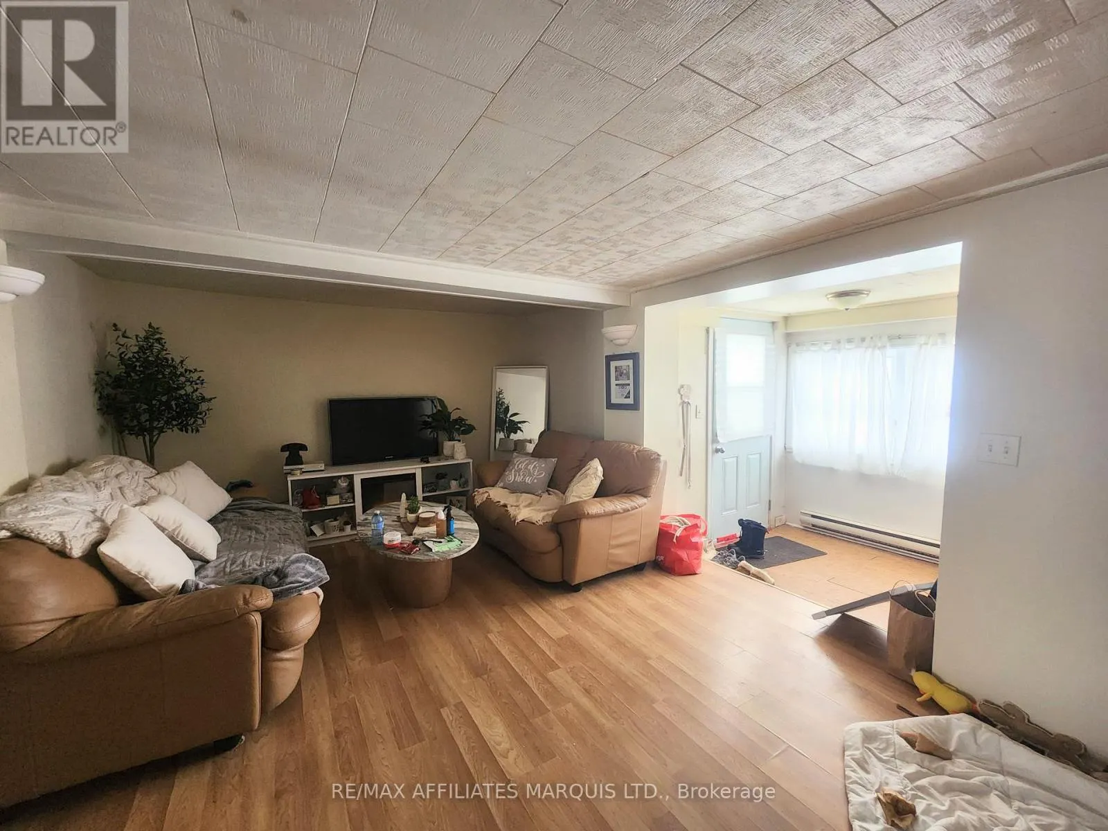 12 - 12A CARTIER AVENUE