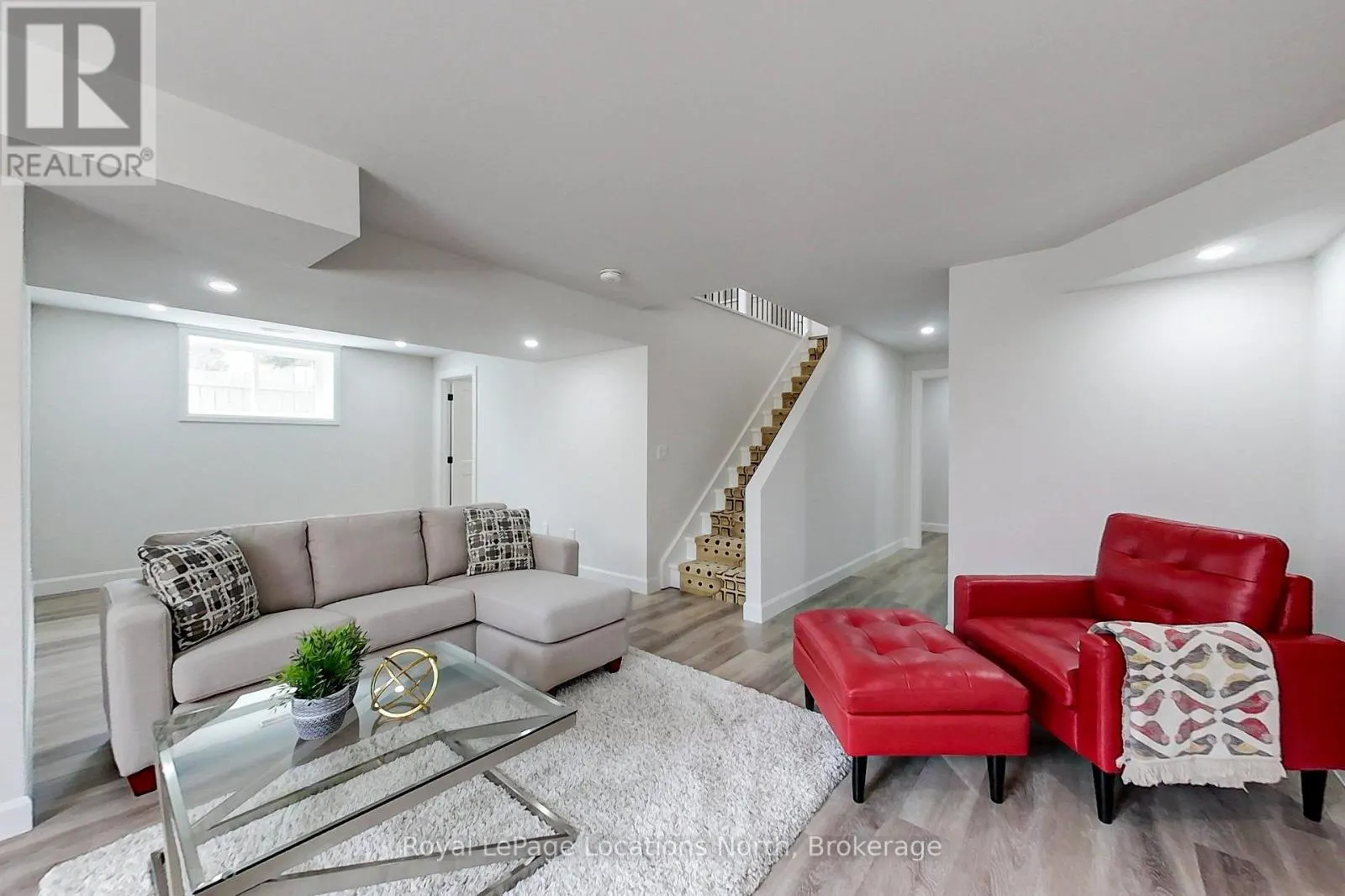 145 BOUCHER STREET E