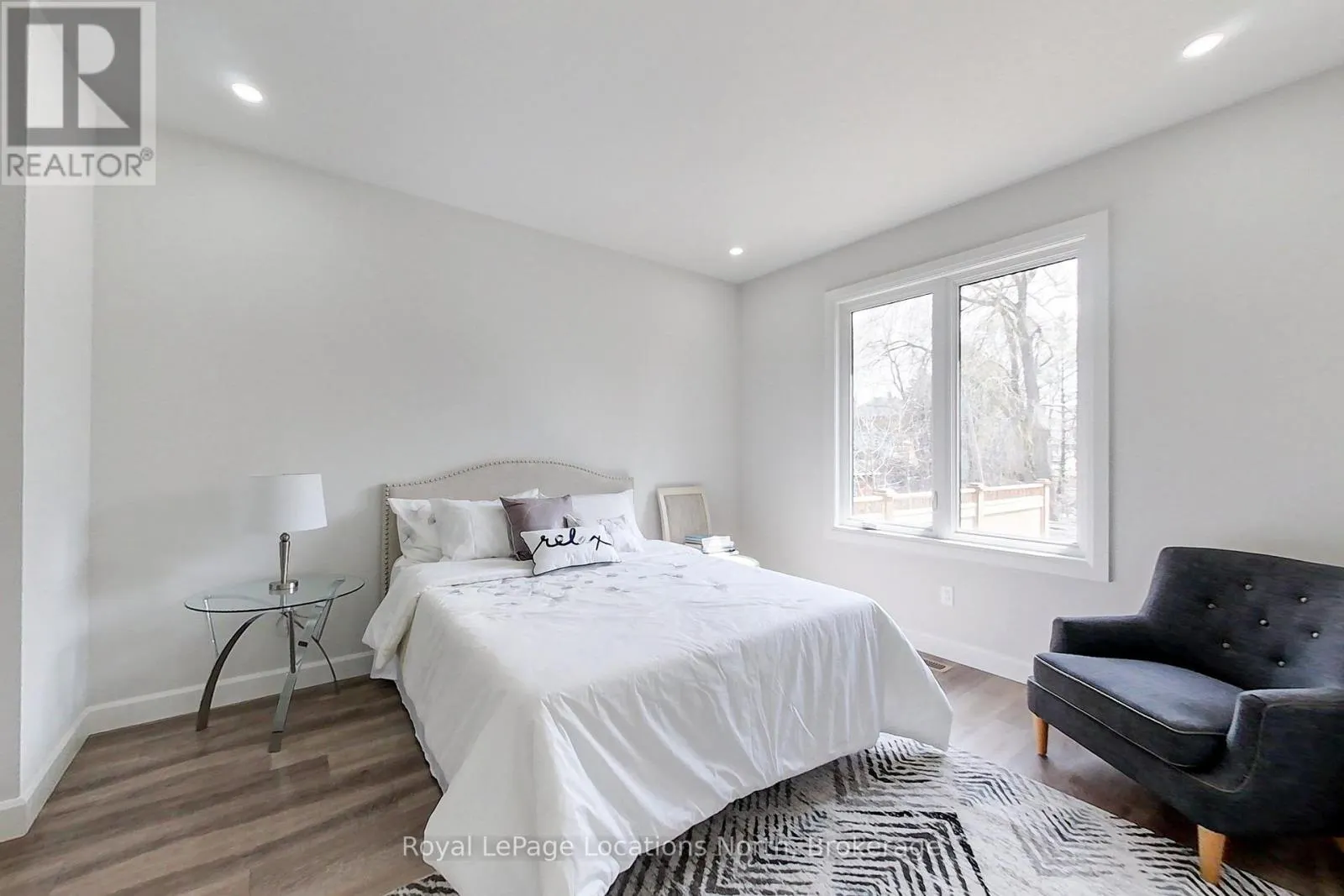 145 BOUCHER STREET E