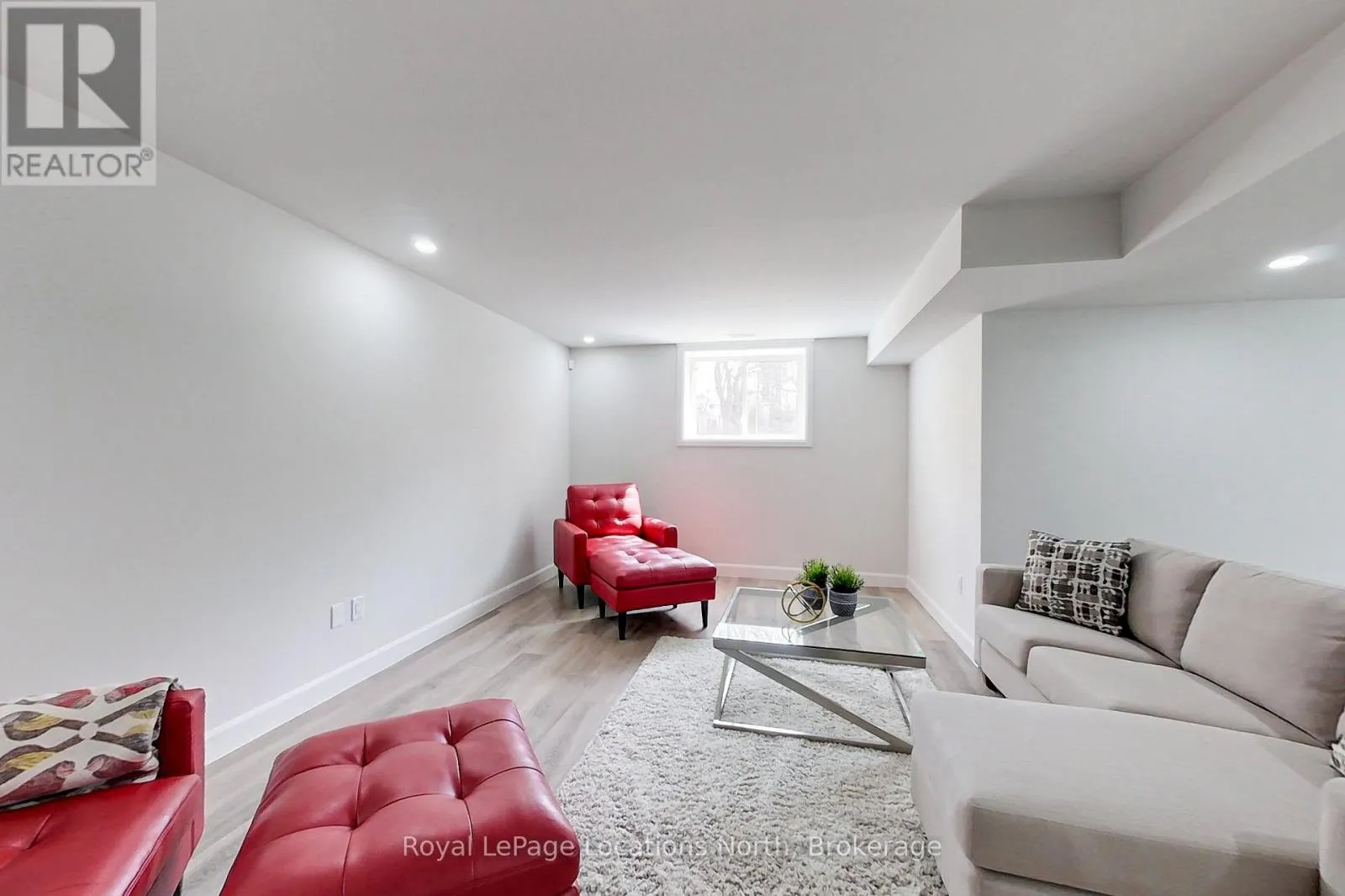 145 BOUCHER STREET E