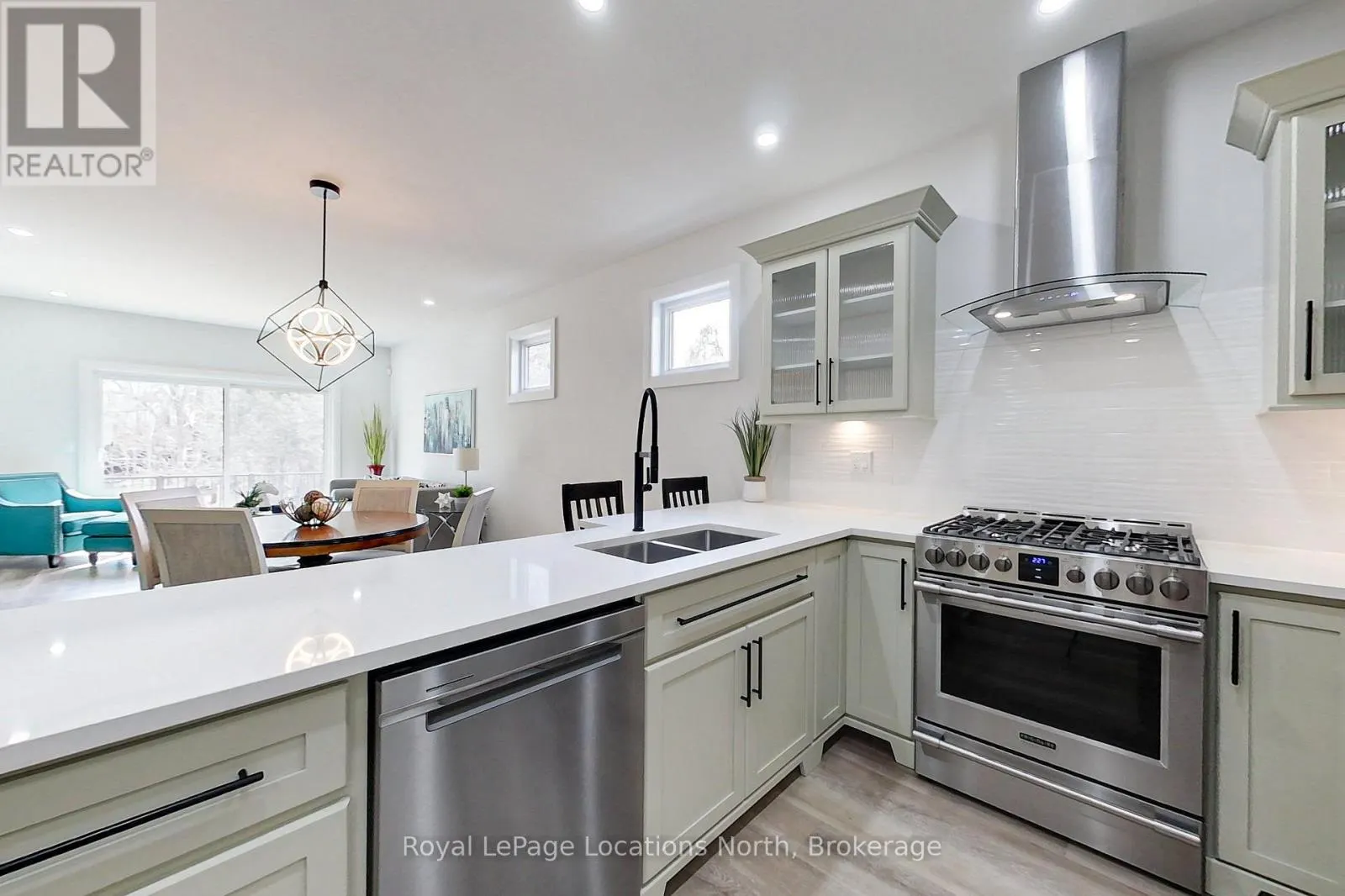 145 BOUCHER STREET E