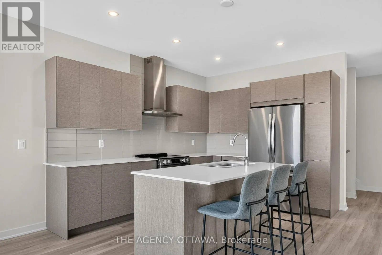 3007 SHOWCASE CRESCENT