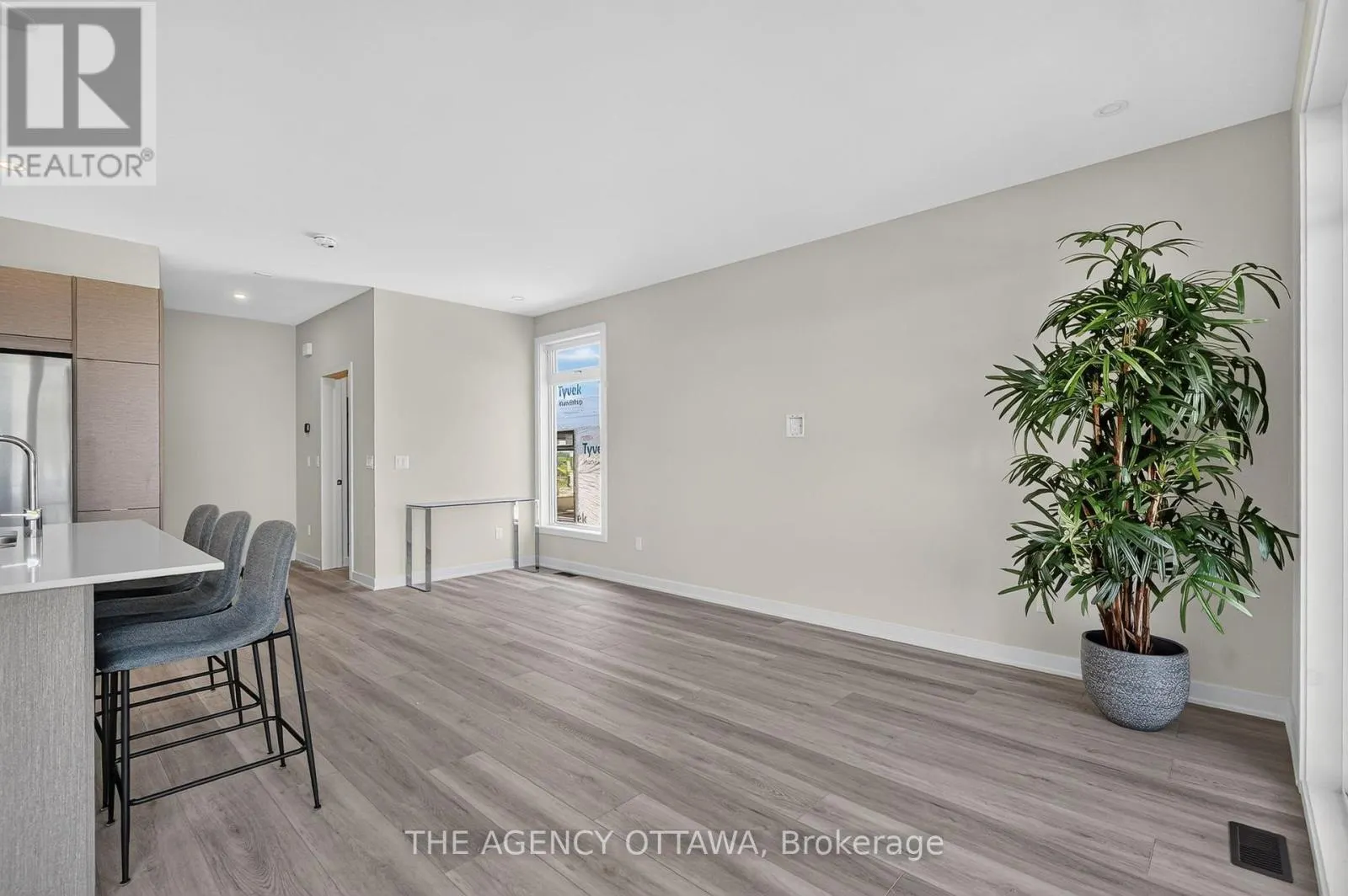 3007 SHOWCASE CRESCENT